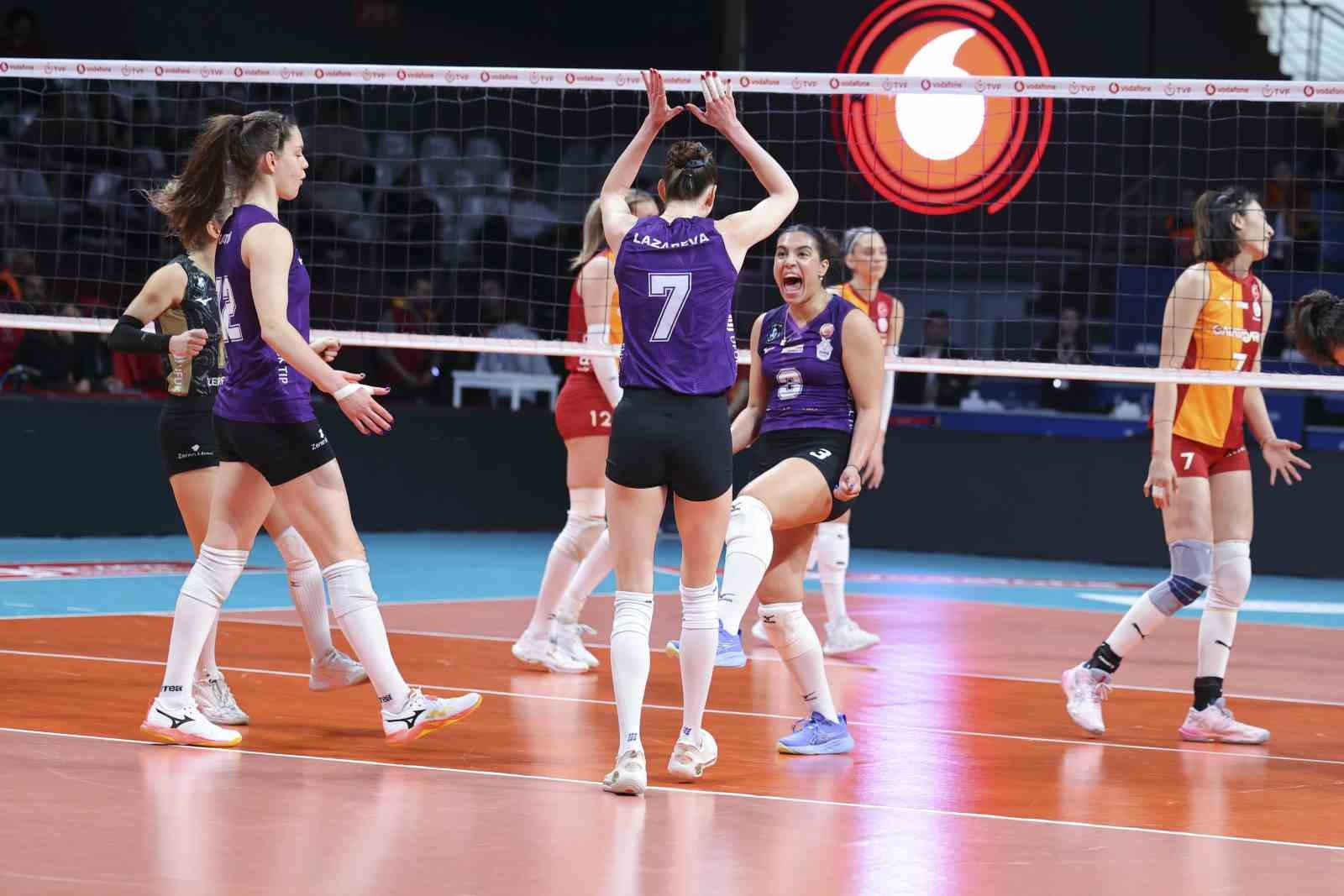 Sultanlar Ligi: Galatasaray: 3 – Zeren Spor: 1