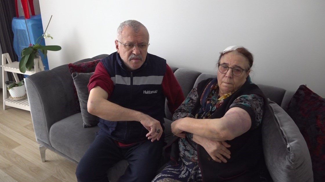 Esenyurt’ta komşu dehşeti: Genç adam yaşlı çifti sopayla darp etti