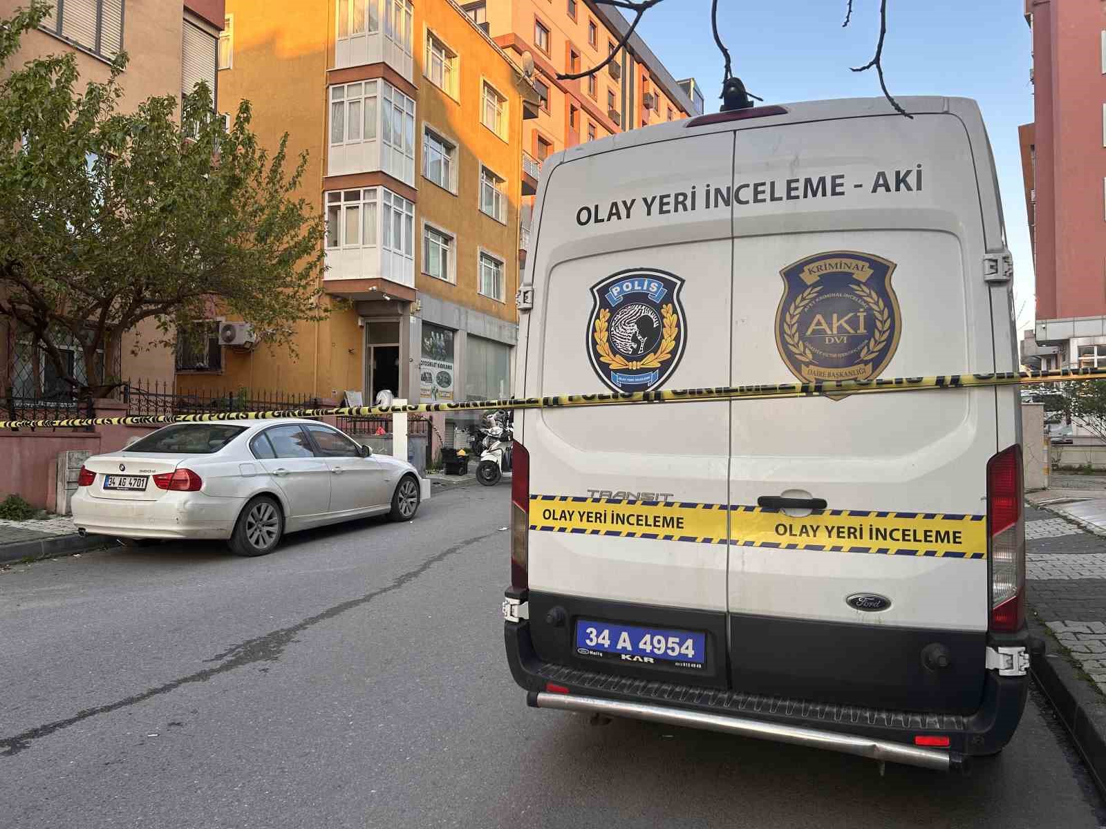 Maltepe’de borç kavgası kanlı bitti: 1 ölü, 2 yaralı