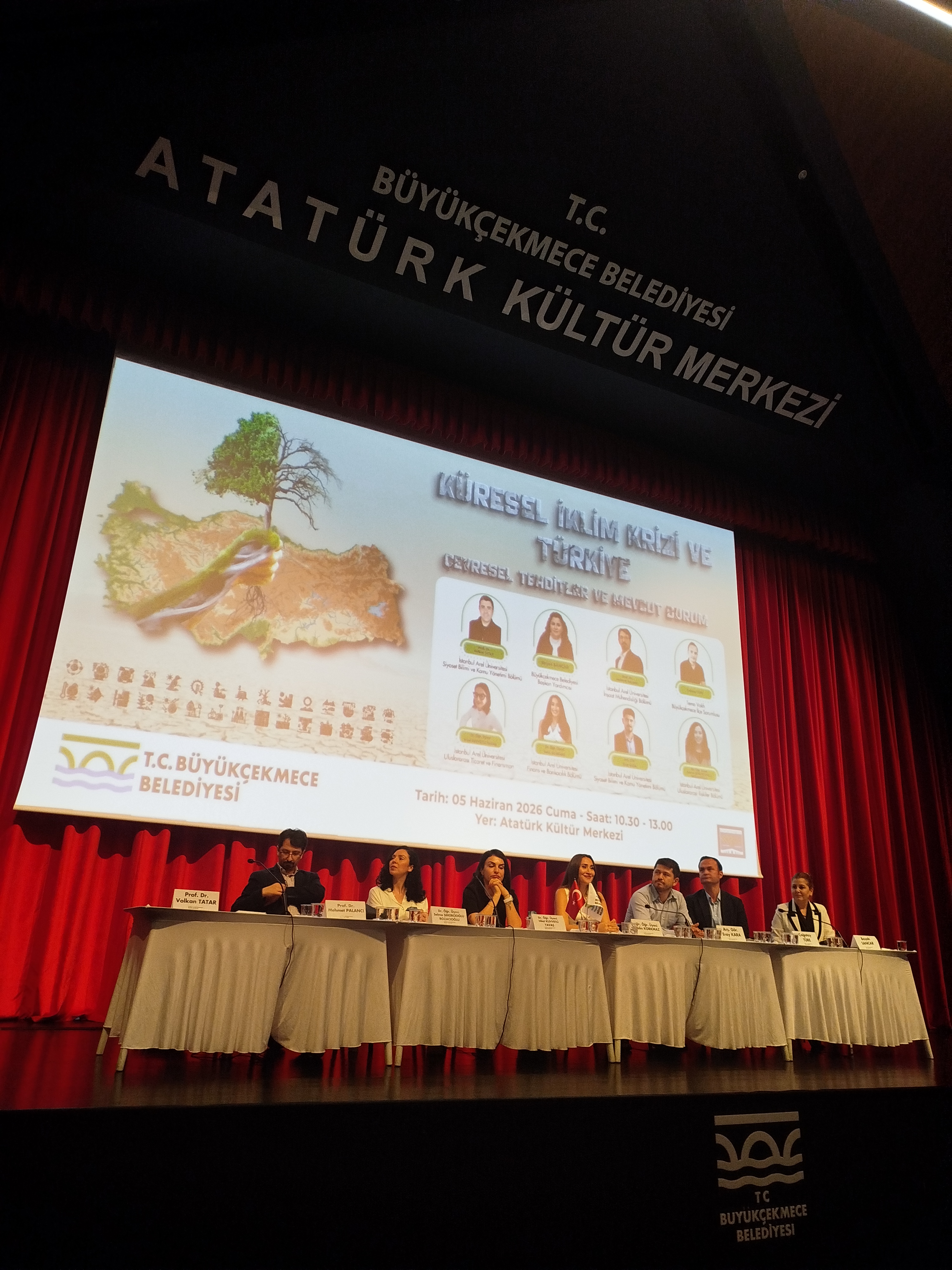 Büyükçekmece’de Küresel İklim Krizi Paneli Düzenlendi