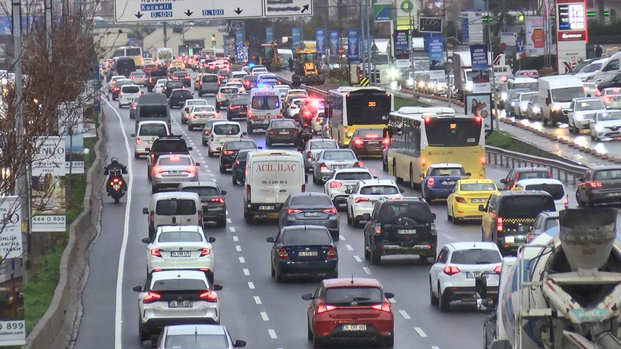 İstanbul Trafiğinde Ayrıcalık Dönemi Bitmeli