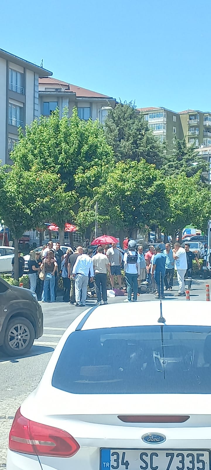 Mimaroba’da Motosiklet Kazası: Genç Kız Yaralandı