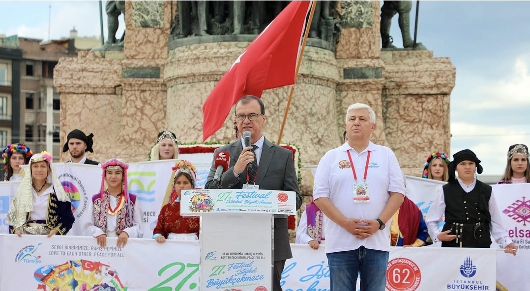 BÜYÜKÇEKMECE’DE DÜNYA KÜLTÜRLERİ BULUŞTU: FESTİVAL COŞKUSU 62 ÜLKEYİ BİR ARAYA GETİRDİ