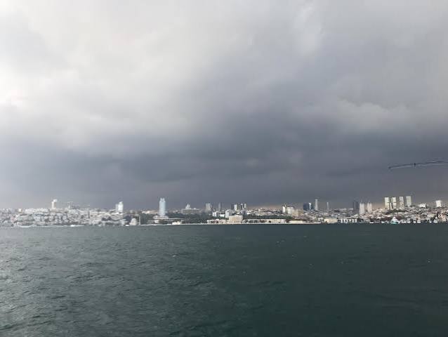 İstanbul’a sağanak alarmı: Valilikten sel ve su baskını uyarısı