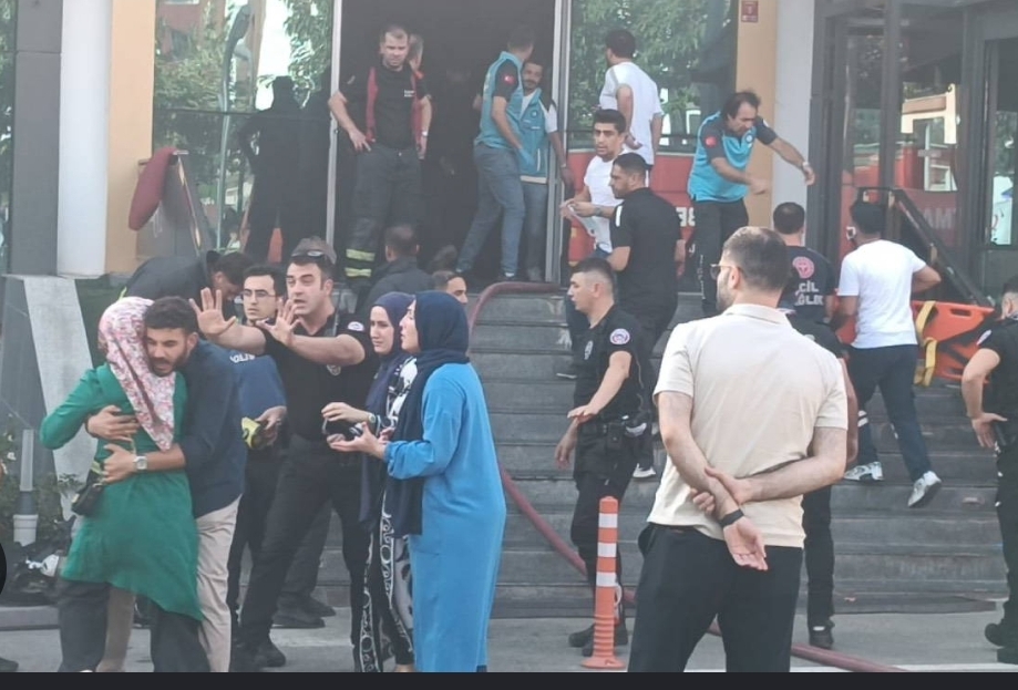 BATMAN’DA SPOR SALONUNDA YANGIN FACİASI: 3 KİŞİ HAYATINI KAYBETTİ