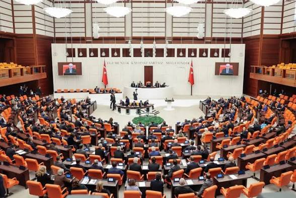 ÇERÇEVE YASA TEKLİFİ MECLİS YOLUNDA: AK PARTİ SİYASİ PARTİLERLE GÖRÜŞECEK