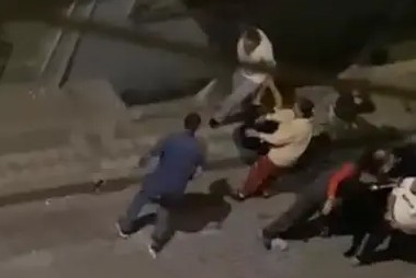 Sultangazi akraba kavgası: Kadın yumruklarla darbedildi