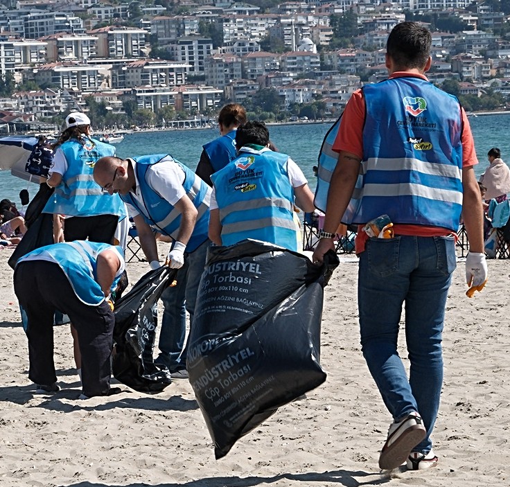 Büyükçekmece deniz ve kıyı temizliği: Atıklar sergilendi