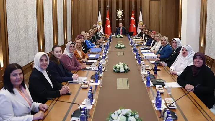 Erdoğan kadın belediye başkanlarını kabul etti: Yerel yönetim projeleri gündemde