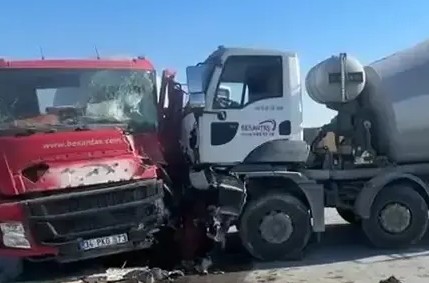 Avcılar beton mikseri kazası: 1 sürücü yaralandı